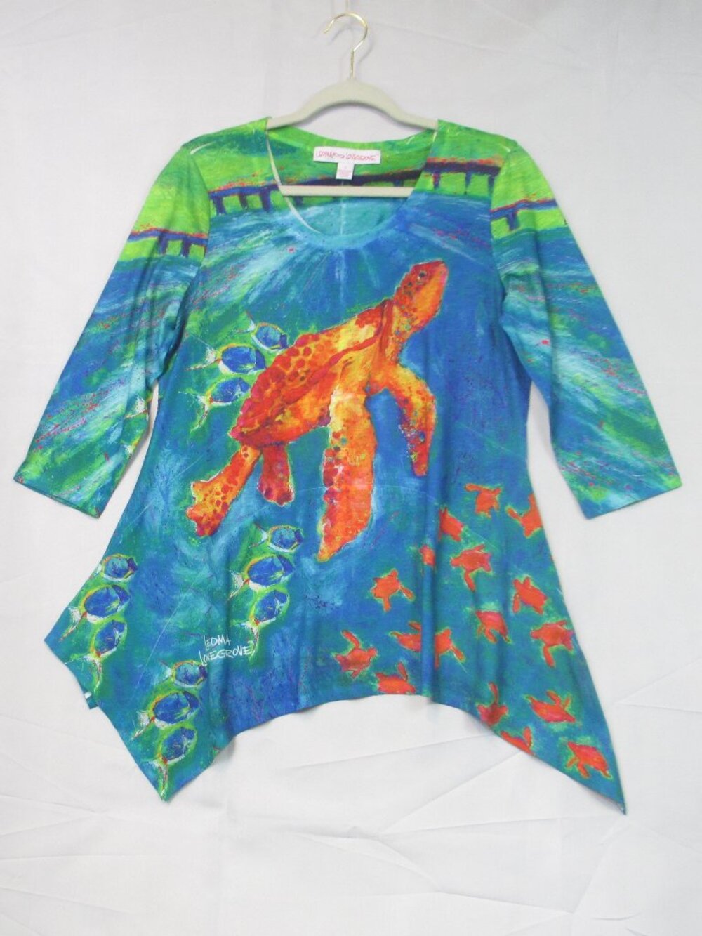 NWOT Leoma Lovegrove Top Turtle Love 3/4 Sleeves Asymmetrical Hem Size M
